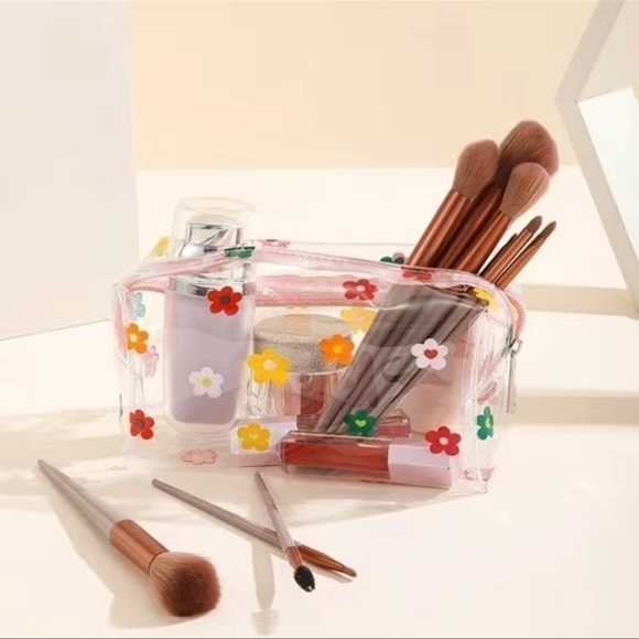 SALE💚 any 3 for $18 💚
 Accessories-Clear Flower Makeup Cosmetic Travel Bag - Picture 6 of 6